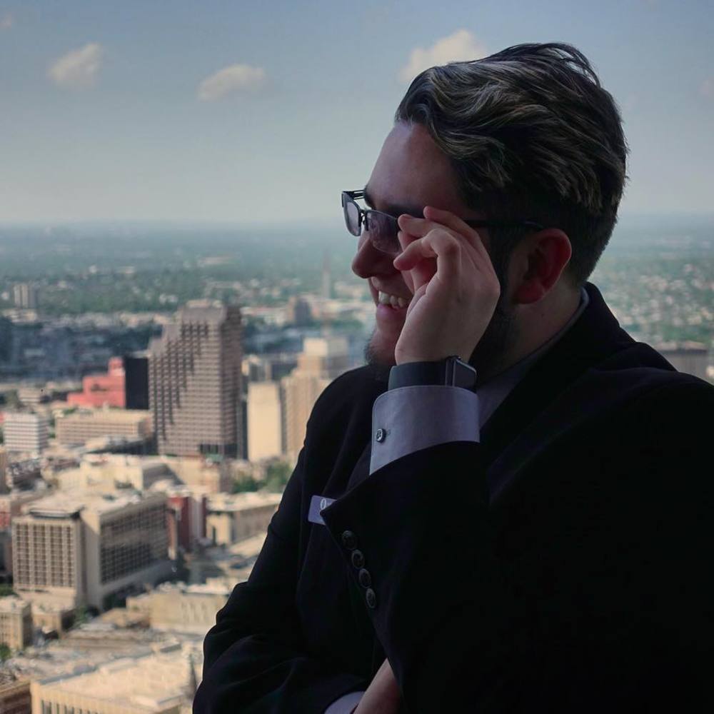 Meet your Posher, Devin